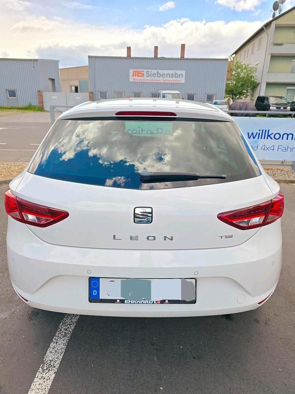 Gebraucht Seat Leon CONNECT 110 PS (80 kW) 2016 Weiß Limousine