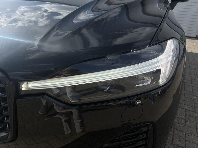 Gebraucht Volvo XC60 Plus 250 PS (183 kW) 2025 Schwarz SUV