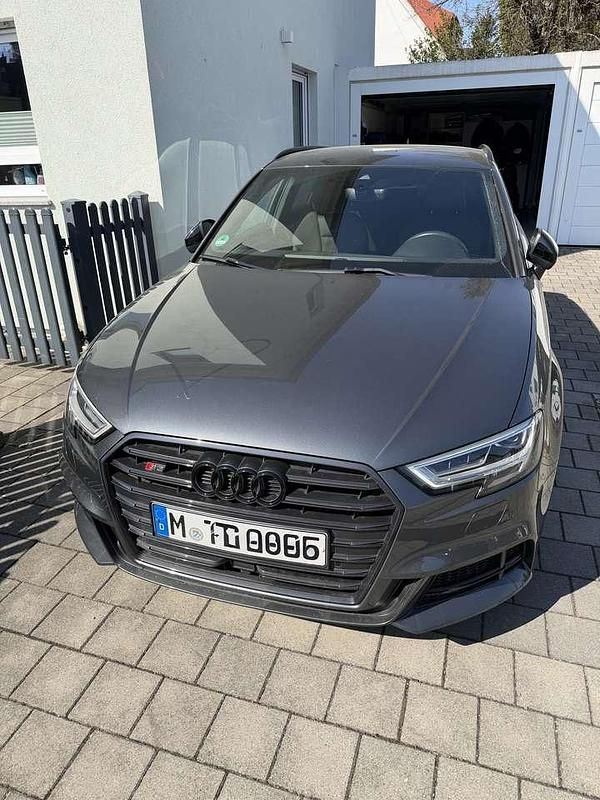 Gebraucht Audi S3 Performance 300 PS (220 kW) 2019 Grau Limousine