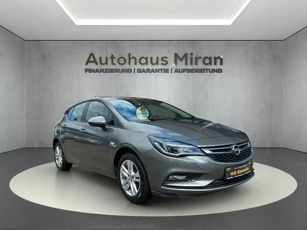 Gebraucht Opel Astra 105 PS (77 kW) 2018 You drive me crazy Limousine