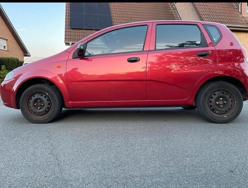 Gebraucht Chevrolet Kalos 72 PS (52 kW) 2004 Rot Kleinwagen
