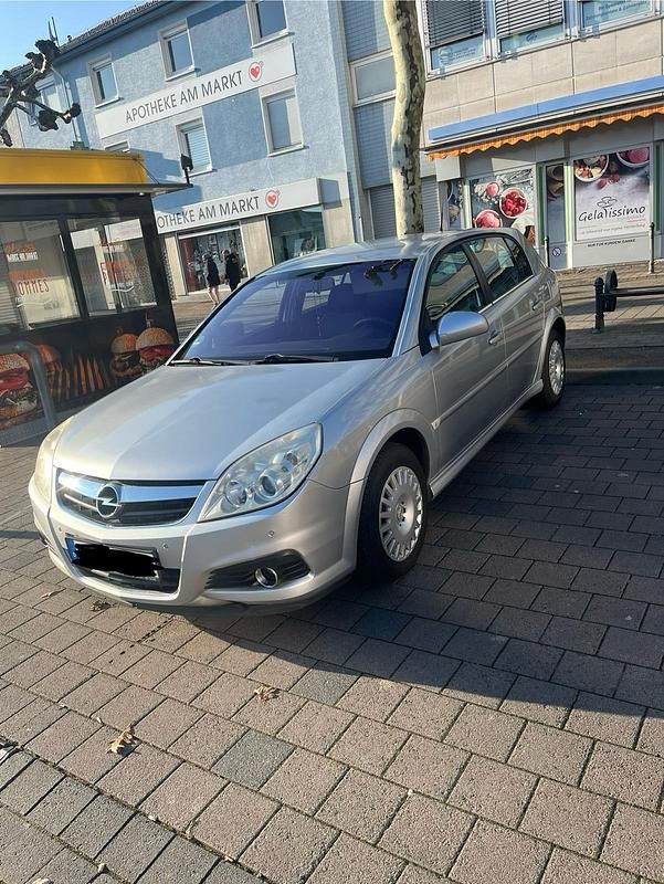 Silber Gebraucht 2008 Opel Signum Kleinwagen | 1.450 € (Guter Preis) - Bild 1/4