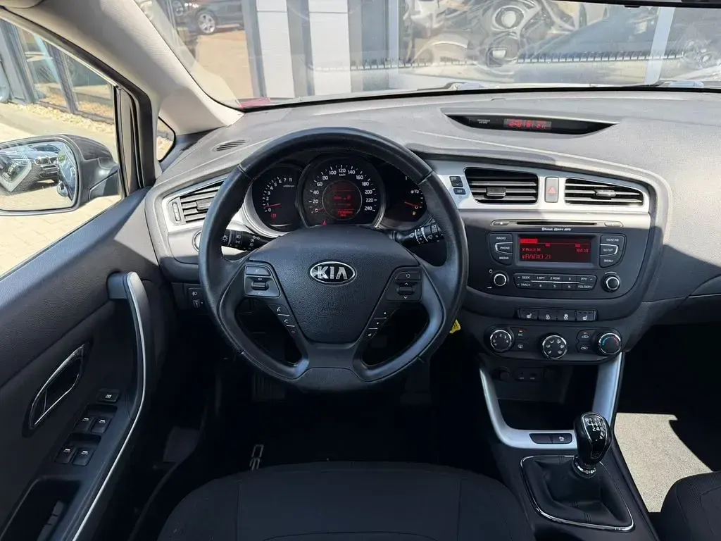 Gebraucht Kia Ceed Edition 7 135 PS (99 kW) 2012 Dark gun metal Kleinwagen