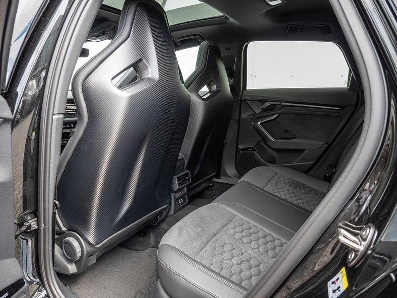 Gebraucht Audi RS3 Sport 400 PS (294 kW) 2025 Mythosschwarz Limousine