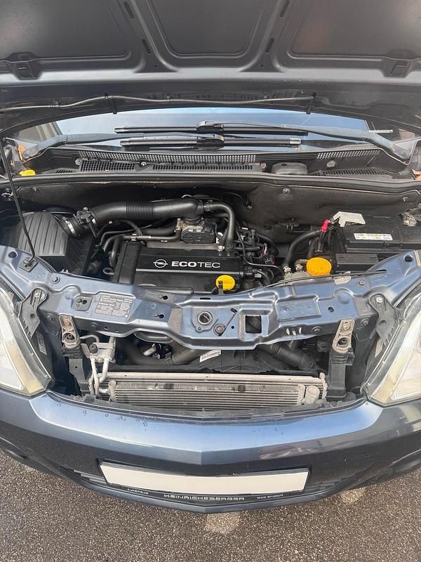 Gebraucht Opel Meriva 110 PS (80 kW) 2009 Andere farben Van / Kleinbus