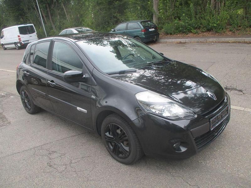 Gebraucht Renault Clio III 101 PS (74 kW) 2009 Schwarz Limousine