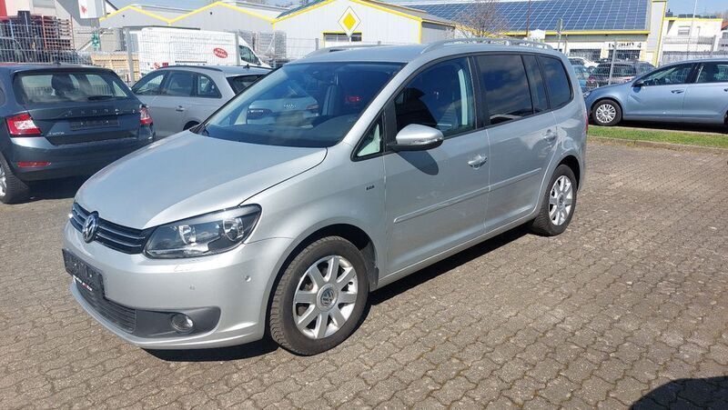 Reflexsilber metallic Gebraucht 2015 VW Touran Cup Van / Kleinbus | 6.950 € - Bild 1/4