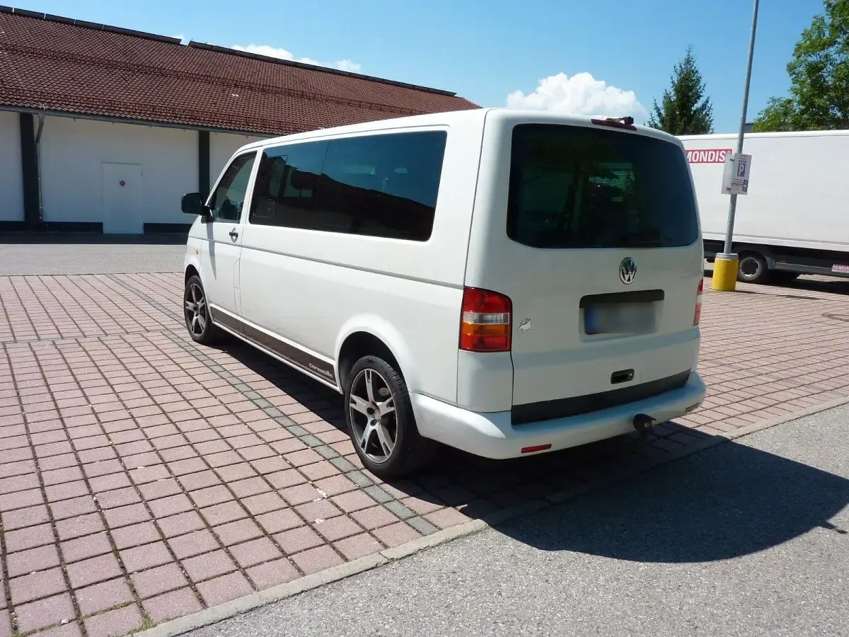 Gebraucht VW Caravelle 131 PS (96 kW) 2006 Weiß Van