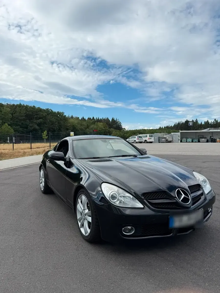 Gebraucht Mercedes SLK200 184 PS (135 kW) 2010 Schwarz Cabrio