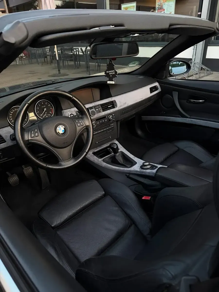 Gebraucht BMW 325 Cabriolet Performance 218 PS (160 kW) 2007 Schwarz Cabrio