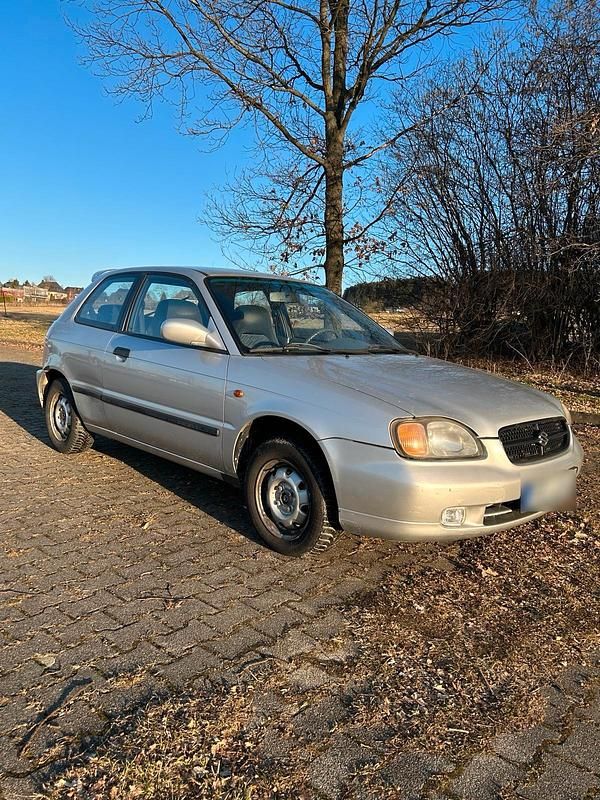 Gebraucht Suzuki Baleno 85 PS (62 kW) 1999 Silber Kleinwagen