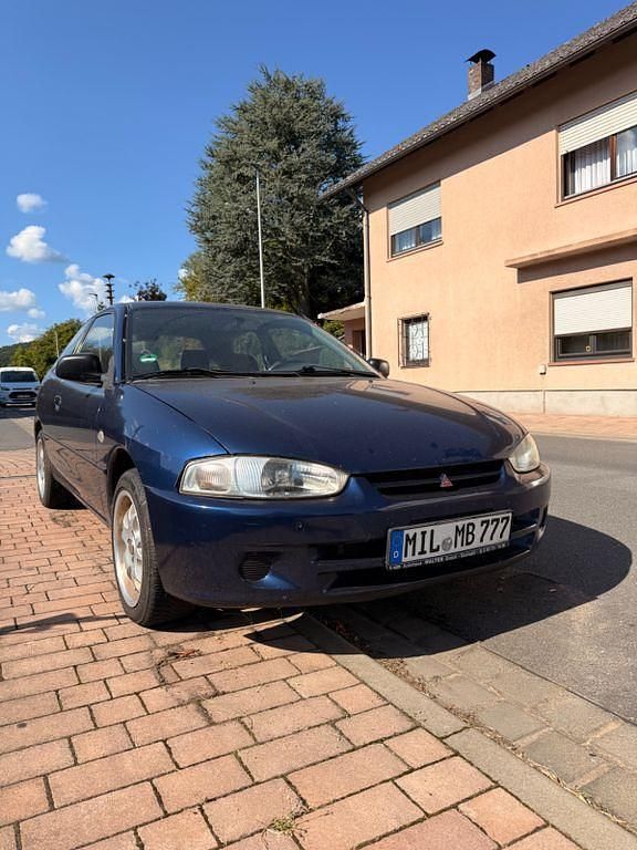 Blau Gebraucht 2001 Mitsubishi Colt Comfort Edition Kleinwagen | 750 € (Fairer Preis) - Bild 1/4