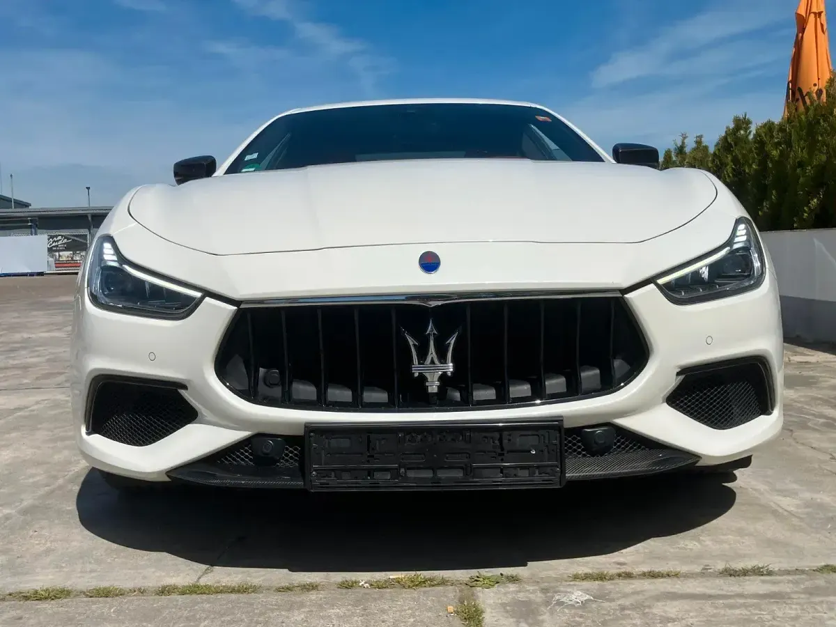 Usata Maserati Ghibli 275 CV (202 kW) 2018 Bianco Berlina
