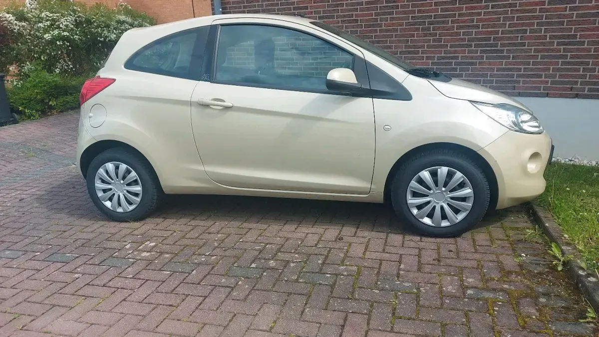 Gebraucht Ford Ka Titanium 68 PS (50 kW) 2009 Beige Kleinwagen