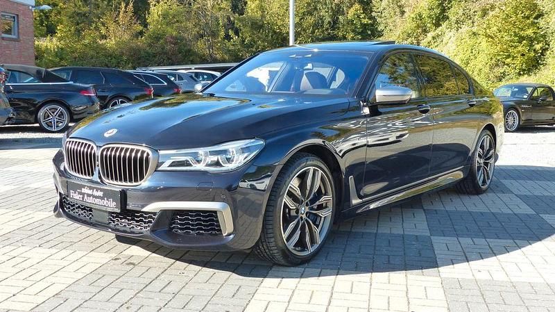 Schwarz Gebraucht 2017 BMW M760 Performance Limousine | 59.990 € (Etwas zu teuer) - Bild 1/4