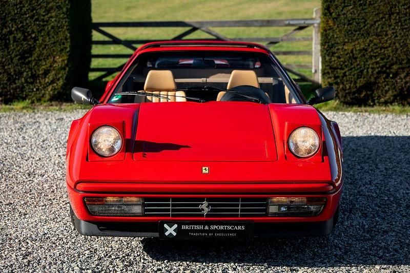 Second-hand Ferrari 328 271 CP (199 kW) 1988 Roșu Cabrio