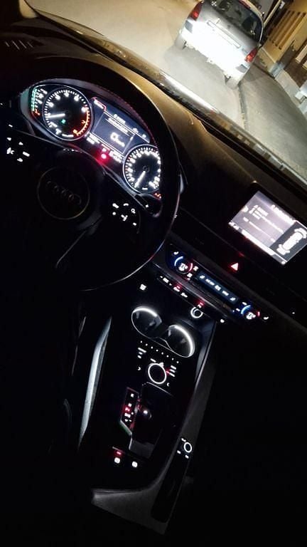 Second-hand Audi A4 Ambiente 170 CP (125 kW) 2019 Gri Break