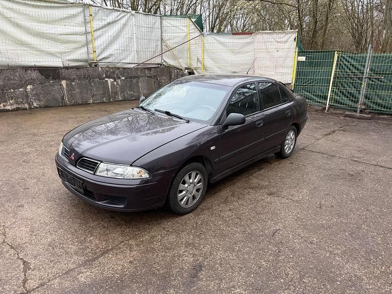 Gebraucht Mitsubishi Carisma 122 PS (89 kW) 2002 Violet Limousine