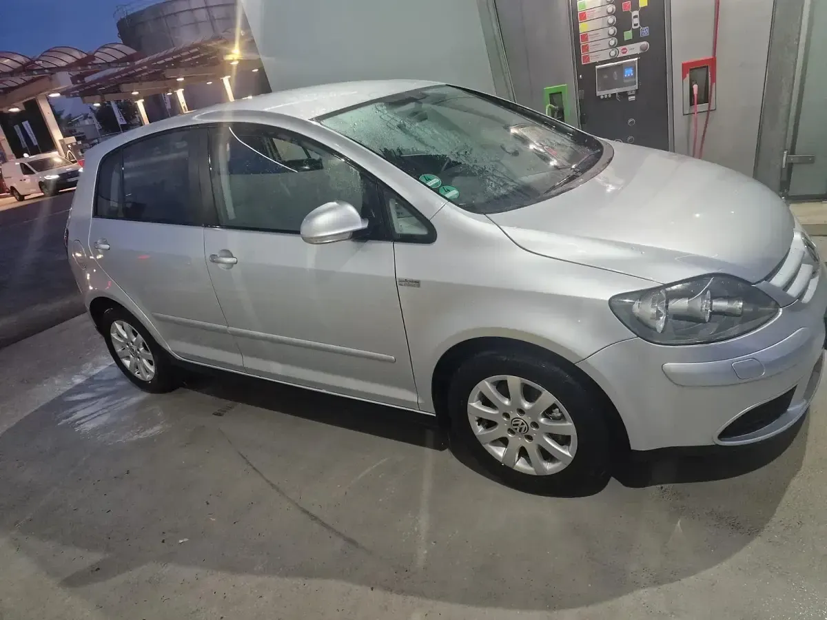 Gebraucht VW Golf Plus 115 PS (84 kW) 2005 Silber Van / Kleinbus