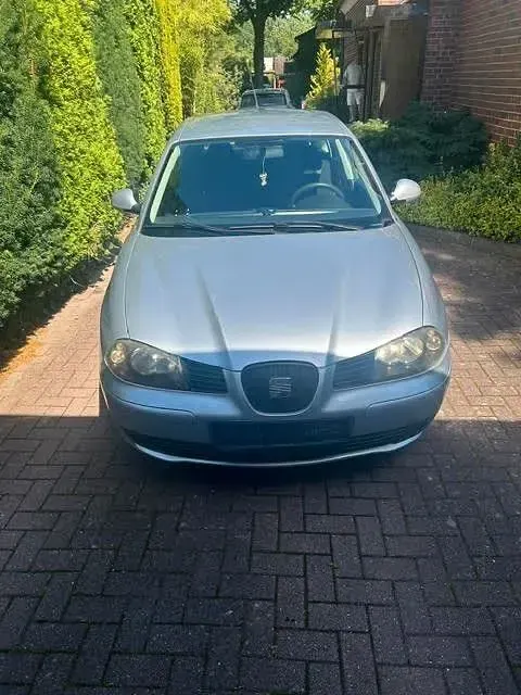 Gebraucht Seat Ibiza Fresh 75 PS (55 kW) 2004 Silber Kleinwagen