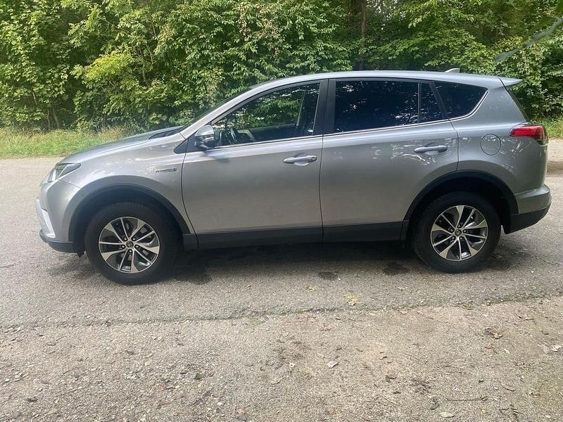 Gebraucht Toyota RAV4 Comfort 197 PS (144 kW) 2018 Silber SUV
