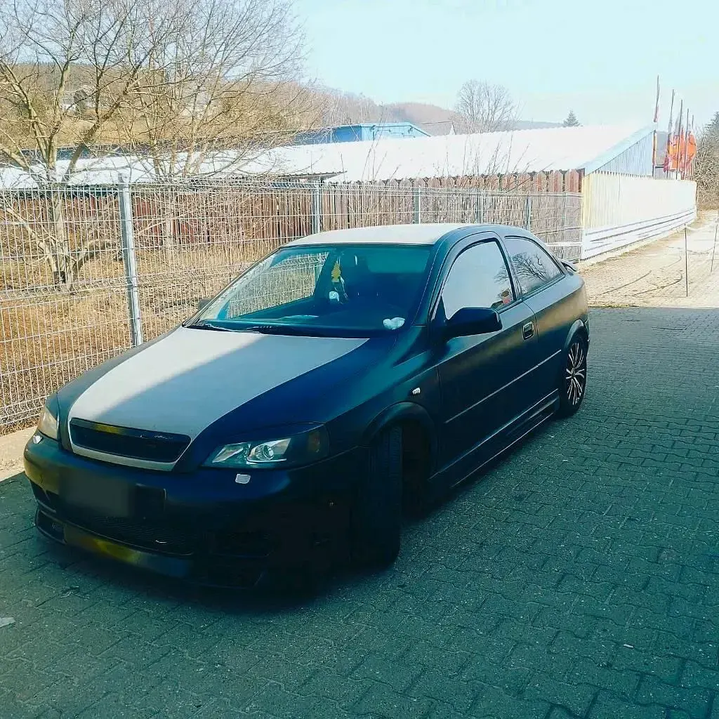 Gebraucht Opel Astra 84 PS (61 kW) 2002 Schwarz Coupé