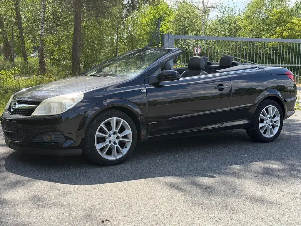 Gebraucht Opel Astra Cabriolet Cosmo 140 PS (102 kW) 2007 Schwarz Cabrio