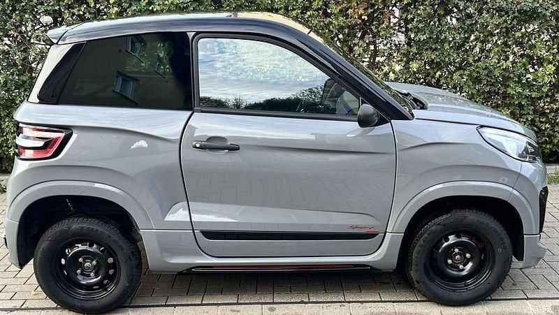 Grau Gebraucht 2021 Ligier JS60 Kleinwagen | 14.900 € (Etwas zu teuer) - Bild 1/4