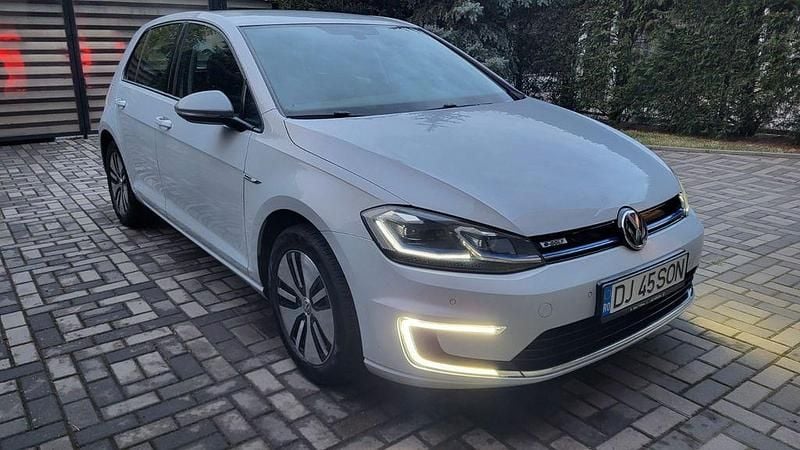 Weiß Gebraucht 2017 VW e-Golf Kleinwagen | 9.500 € (Guter Preis) - Bild 1/4