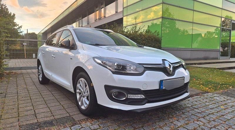 Weiß Gebraucht 2015 Renault Mégane GrandTour LIMITED Kombi | 6.600 € (Fairer Preis) - Bild 1/4