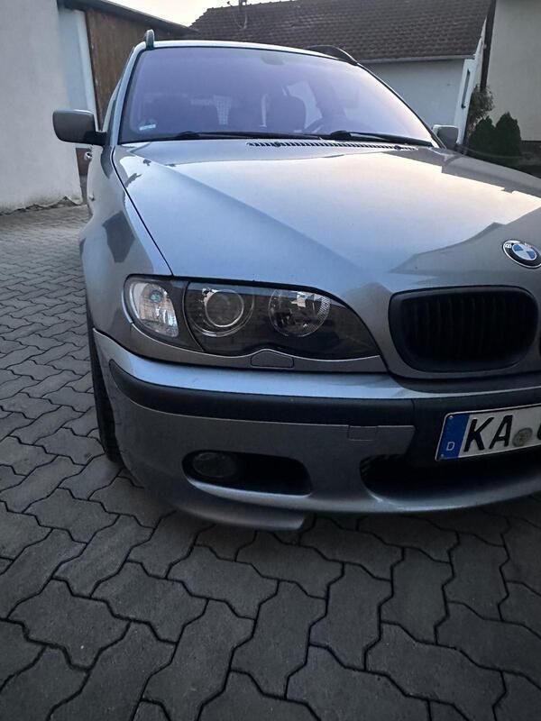 Grau Gebraucht 2003 BMW 330 M Sport Kombi | 10.000 € - Bild 1/4
