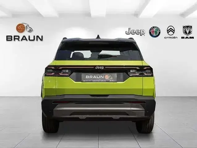 Neu Jeep Compass 146 PS (107 kW) 2026 Grün SUV