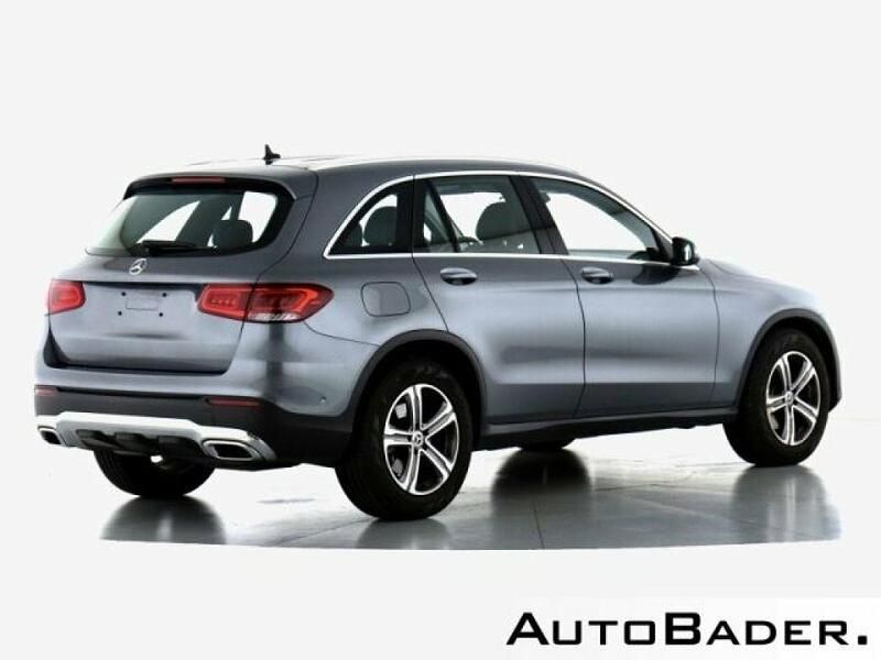 Gebraucht Mercedes GLC220 Exclusive 194 PS (142 kW) 2022 992 lack selenitgrau (metallic) SUV