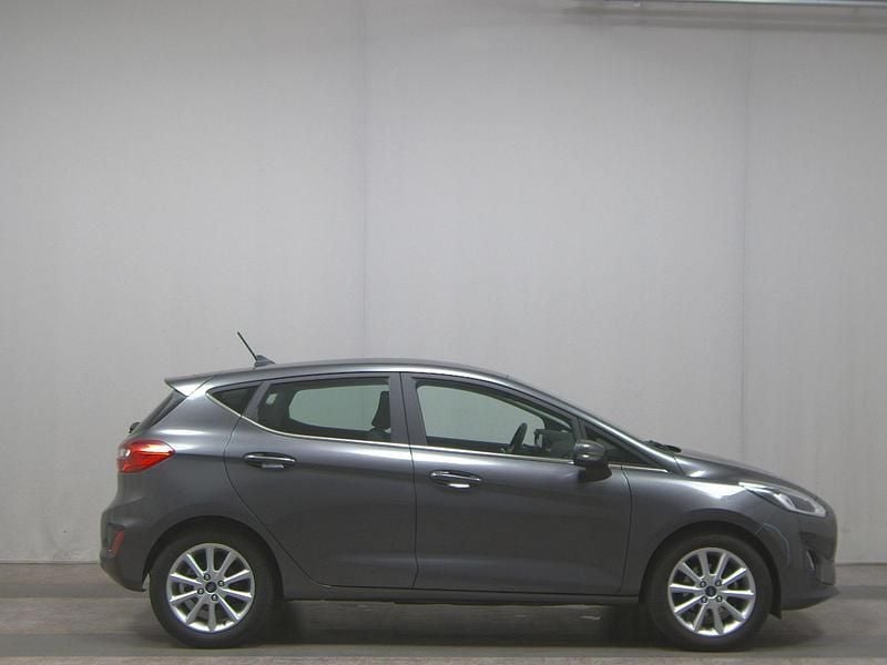 Grau Gebraucht 2019 Ford Fiesta Titanium Kleinwagen | 11.280 € (Superpreis) - Bild 1/4