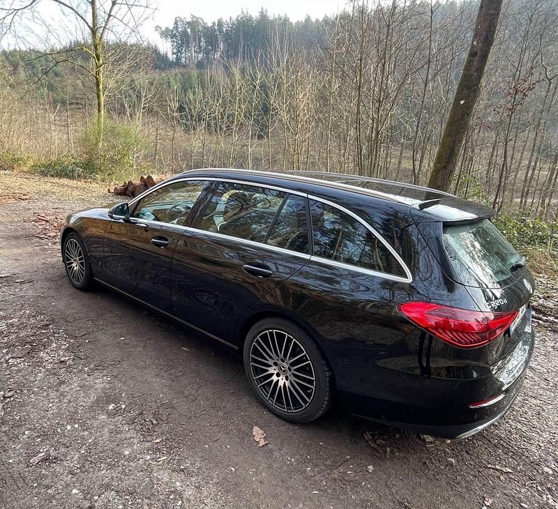 Gebraucht Mercedes C220 200 PS (147 kW) 2022 Schwarz Kombi