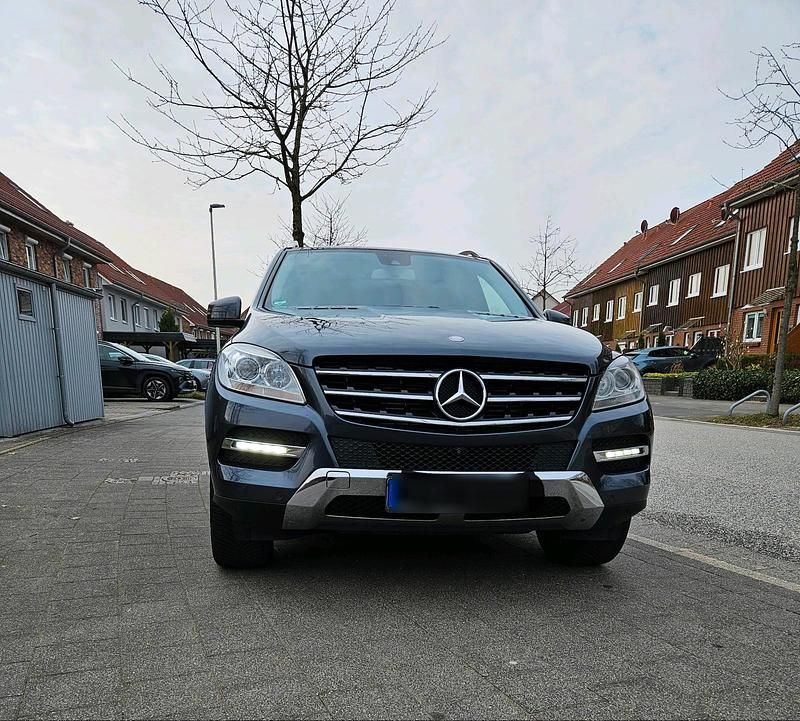 Gebraucht Mercedes ML350 258 PS (189 kW) 2013 Andere farben SUV