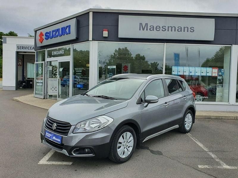 Grau Gebraucht 2015 Suzuki SX4 S-Cross Comfort SUV | 11.990 € (Fairer Preis) - Bild 1/4