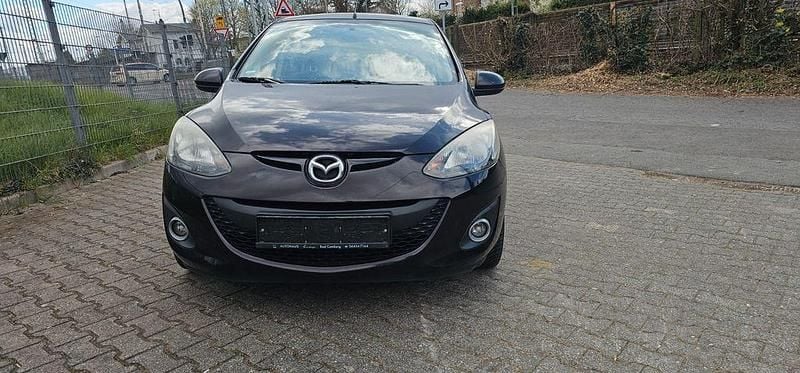 Usado Mazda 2 Edition 75 HP (55 kW) 2012 Preto Citadino