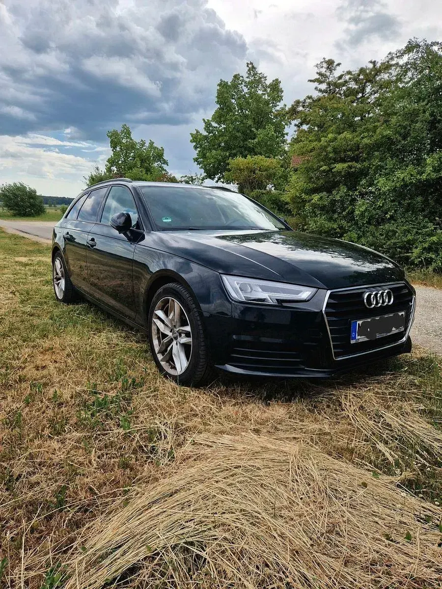 Gebraucht Audi A4 Sport 190 PS (139 kW) 2018 Schwarz Kombi
