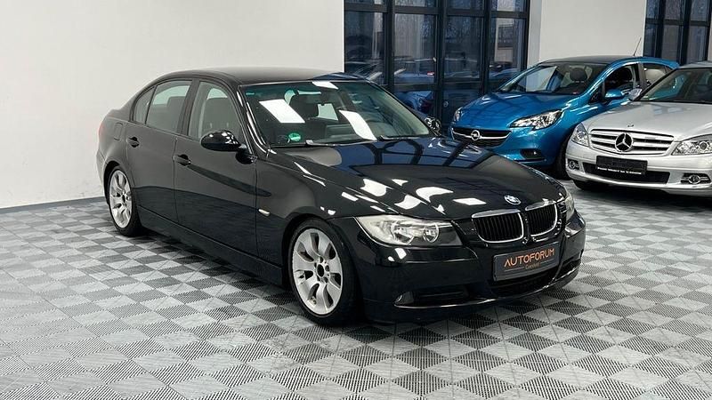 Gebraucht BMW 318 129 PS (94 kW) 2007 Schwarz Limousine