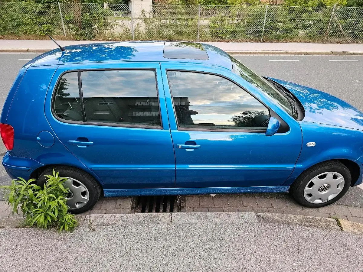 Gebraucht VW Polo 60 PS (44 kW) 2001 Blau Kleinwagen