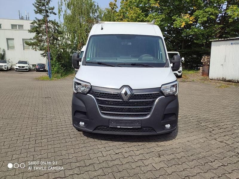 Weiß Gebraucht 2021 Renault Master Van | 20.990 € (Etwas zu teuer) - Bild 1/4