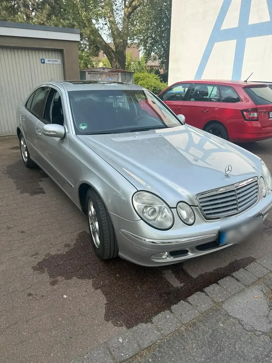 Occasion Mercedes E240 2004 Argent Berline