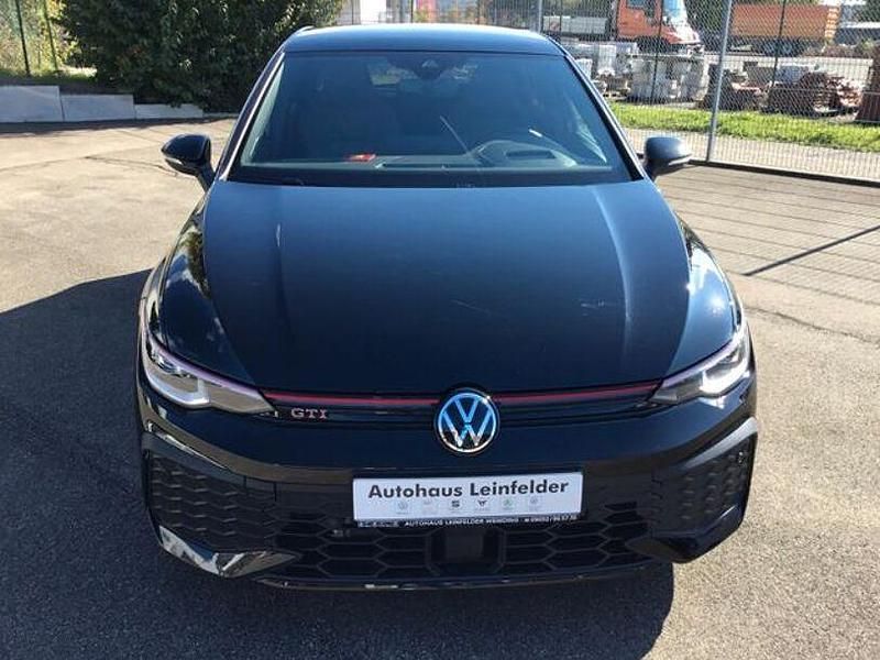 Gebraucht VW Golf VIII GTI 265 PS (194 kW) 2024 Schwarz Limousine
