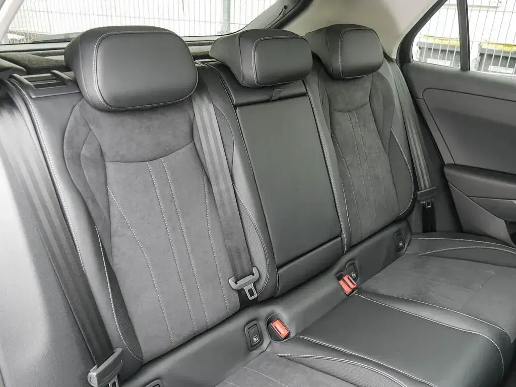 Neu VW T-Roc Style 150 PS (110 kW) 2026 Schwarz SUV