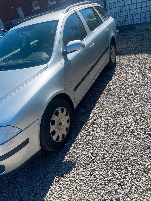 Usado Skoda Octavia 105 HP (77 kW) 2008 Prateado Carrinha