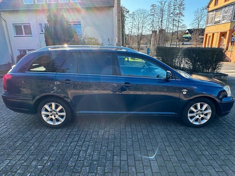 Gebraucht Toyota Avensis 177 PS (130 kW) 2006 Blau Kombi