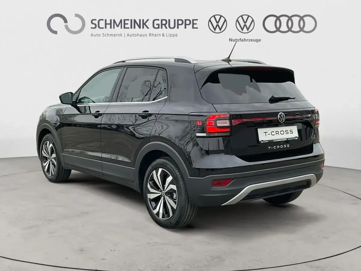 Gebraucht VW T-Cross Style 110 PS (80 kW) 2023 Deep black perleffekt SUV