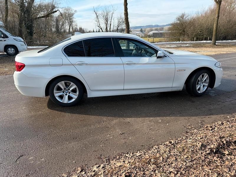 Gebraucht BMW 525 Efficient Dynamics 236 PS (173 kW) 2014 Weiß Limousine