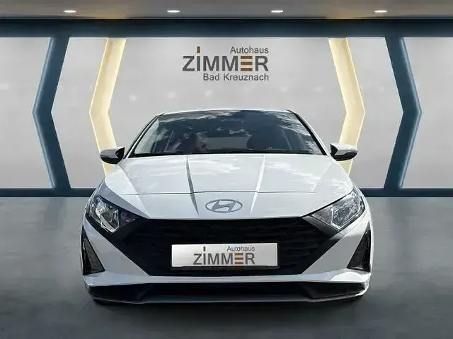 Neu Hyundai i20 Select 79 PS (58 kW) 2025 Weiß Kleinwagen